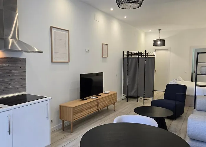 Apartment Velarde By Del Parque Flats Málaga