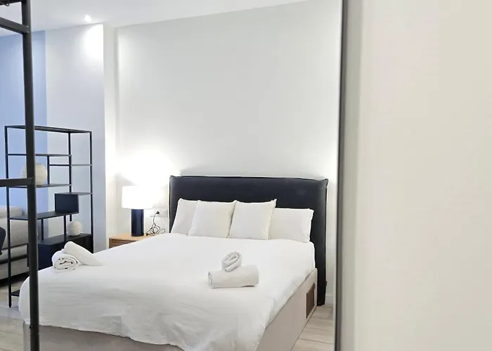 Velarde By Del Parque Flats Málaga